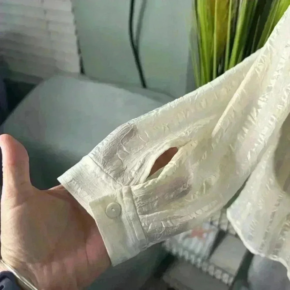 Additions Chico’s Women’s 1 M Ivory Ruffled Textured Chiffon Long Sleeve Tunic - Picture 4 of 13